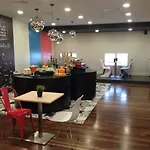 Centro فندق 4*