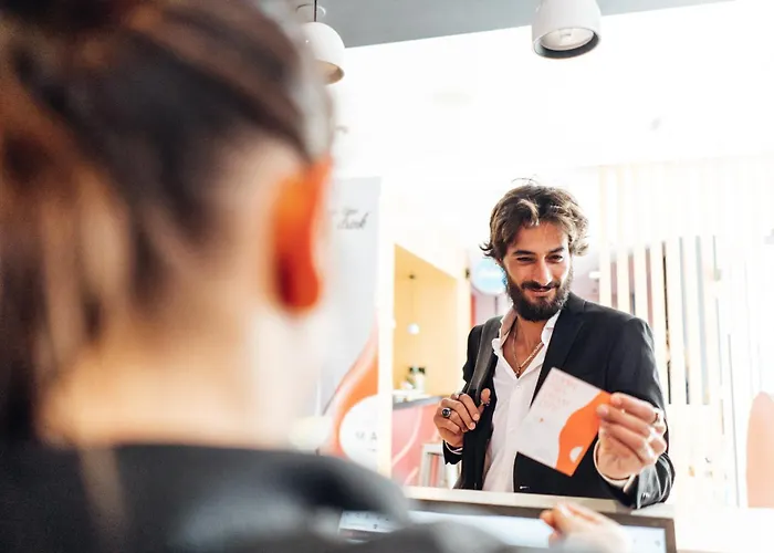 托里什韦德拉什中心酒店 酒店 4*