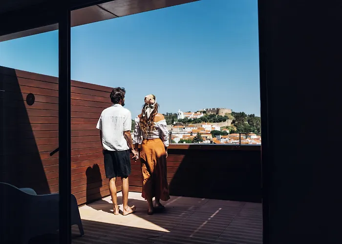 托里什韦德拉什中心酒店 4* 托里什韦德拉什